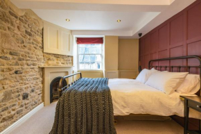 Number 6 Stamford - Boutique Grade II Listed Townhouse